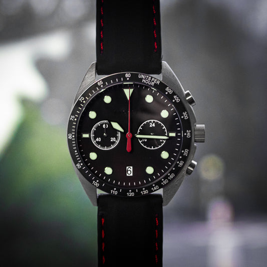 Enoksen 'Drive' E04/A - Red Hand Driver's Chronograph - 43mm (Black)