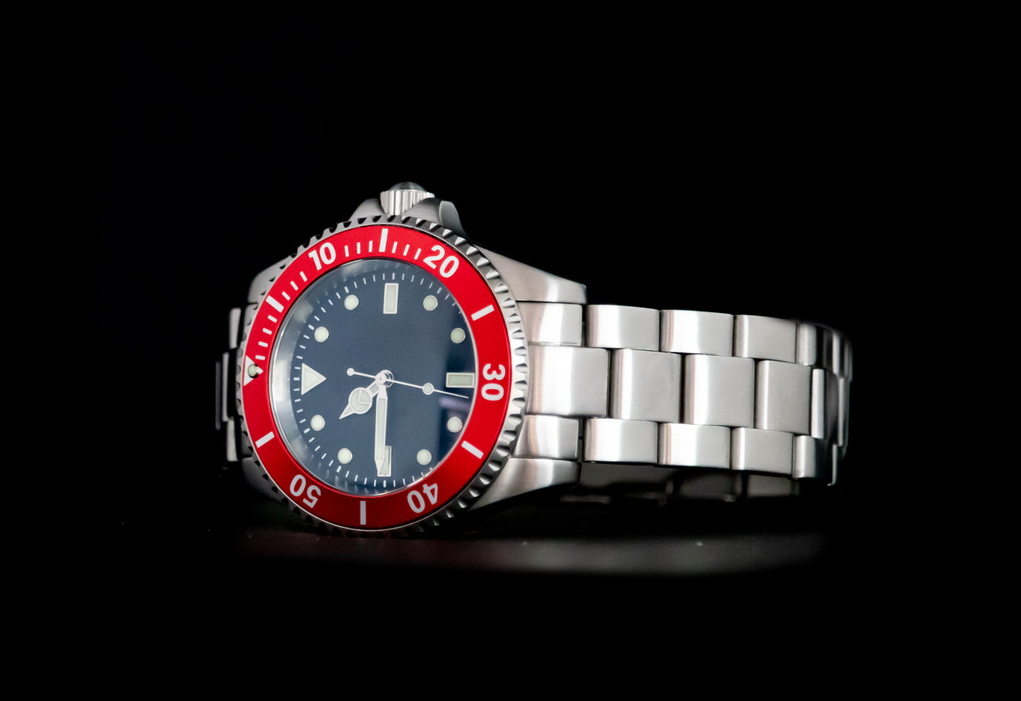 Enoksen 'Dive' E02/H Red Oyster - Hybrid Diver's Watch - 40mm